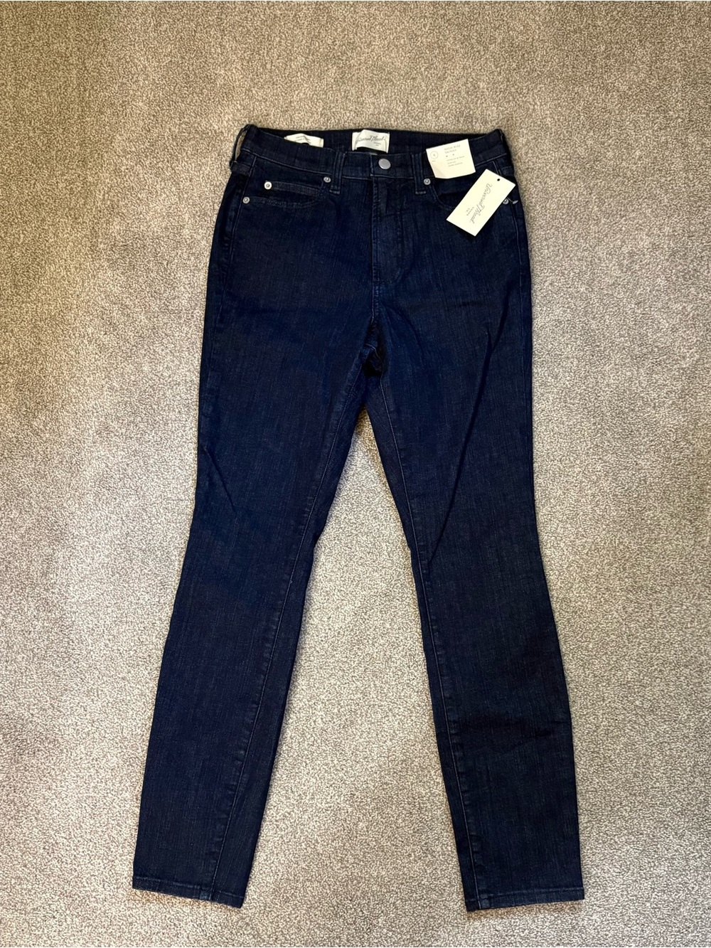 Universal thread, high-rise skinny jeans, size 8, NWT